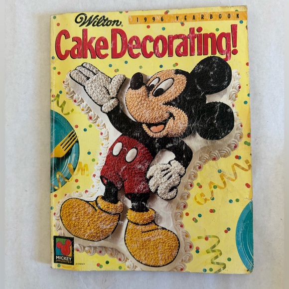 WILTON YEARBOOK Cake Decorating Collection - Picture 5 of 14